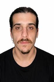 Tomás R. Viola as Alan in La memoria de los espejos 