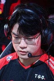 Lee Min-hyeong as Self in T1 Rose Together 2024