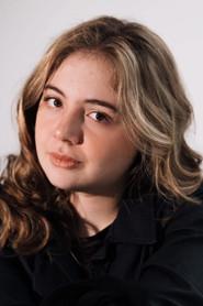 Júlia Dezotti as Rafa in Des-Igualdade: O Filme 2022