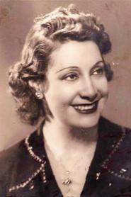 Ana Adamuz as Manuela la Gallega in Currito de la Cruz 1936