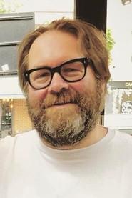 Bruce Burgess as Self - Narrator in Bloodline 2008