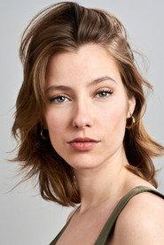Berta Galo as Andrea in Mai parlarem de nosaltres 2023