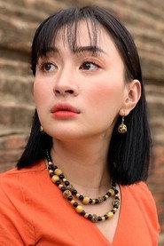 Wutt Hmone Shwe Yi as Snow in A Flower Above the Clouds 2019