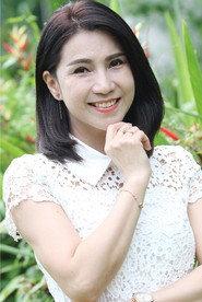 Angela Chan as Aunt (youth) in Show Me Your Love 2016