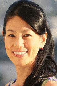Akiko Aitsuki as Kumabe Hiromi in Stardust over the Town 2020