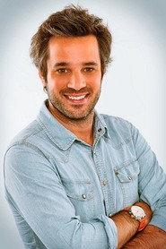 Adrien Devyver as Séraphin Meulemeester in Le mariage de Mademoiselle Beulemans 2014