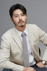 Lee Kwan-hun as In-sik in 12 Deep Red Nights 2015