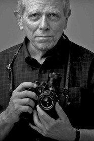 John Loengard as Self in America in Pictures - The Story of Life Magazine 2011
