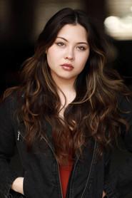Axielle Doddridge as Emma in Effingo 