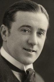 Forrester Harvey as Herbert Hall in The Invisible Man 1933