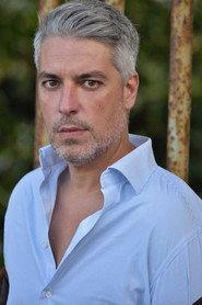 Ludovico Vitrano as Sandro Carli in Una casa nel cuore 2015