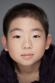 Park Seung-jun as Dong-ju in Moving On 2020