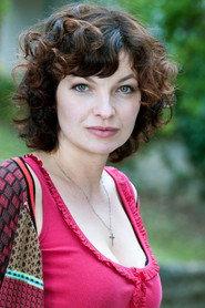 Meike Kircher as Dr. Christiansen in 13 Uhr mittags 2018
