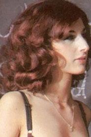 Soraya Athigi as Nora in Verbotene Spiele auf der Schulbank 1980
