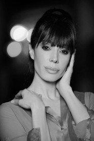 Laura Fidalgo as Dolores in Soy tu aventura 2003