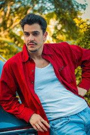 Victor Lamoglia as  in MC Estrela 2027