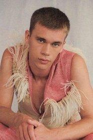 Gleb Abrosimov as Aegan Cash in Perfectos mentirosos