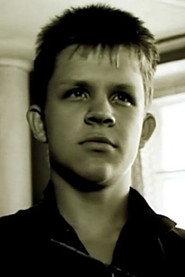 Mikhail Puzyrev as Богдан in Farewell, Punks of Zamoskvorechye... 1987