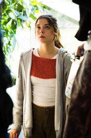 Candela del Olmo as Olga in BTS (Behind the Scenes)
