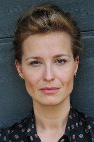 Pina Kühr as Carmen in Sleepless in Portugal 2021