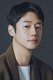 Jung Jun-won as Gun-woo in My First Client 2019