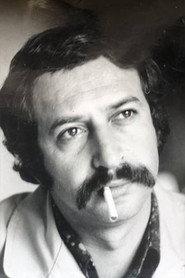Felipe Cazals as Salesman in Familiarities 1969