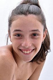 Mora Starosta as Luz in Camp Crasher 2024