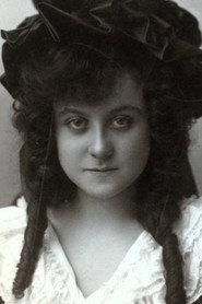 Anna Laughlin as Isabelle Hart in The Crown Prince's Double 1916