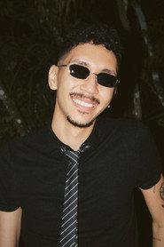 Caio Arruda as Lucas in Por do Sol