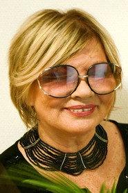 Éva Almási as Guinevra királyné (voice) in Dragon and Slippers 1990