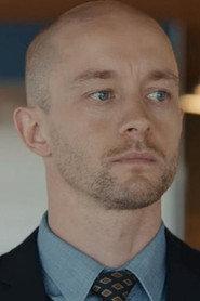 Anders Budde as Politibetjent in The Christmas Family 2014