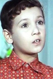 Mohiuddin Shawqi as Nadir, child in Date with the Beloved 1971