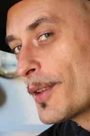 Guillaume Casset as (voice) in Tous les i de paris s'illuminent 1999