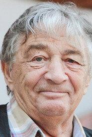 Eduard Uspensky as himself in Portrait «Under the Fly» 2008