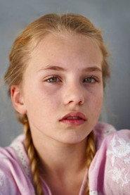 Amelie Lammers as Anne in The Famous Five and the Valley of Dinosaurs 2018