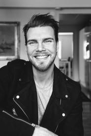 Rickard Rydin as Beach party guest 1 in The Boat Theft 2021