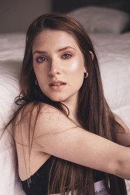 Renata Toscano Bruzón as Sofi in So Much Love to Give 2020