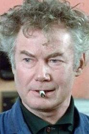 Roger Desmare as Simon in La tour de Nesle 1966