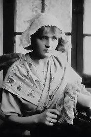Lynn Arel as La fiancée de Lormeau in The Manor House of Fear 1927
