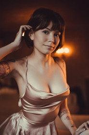 Amanda Santos as Dinha in OnlyfXXXers 2026