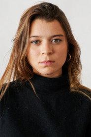 Paula Mirá as María in Ruth 2024