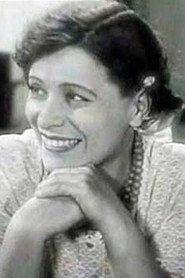 Maria Żabczyńska as Służąca in Ich czworo 1977
