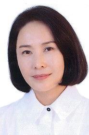 May Chin as Lien in Human Sentiment Law 1988