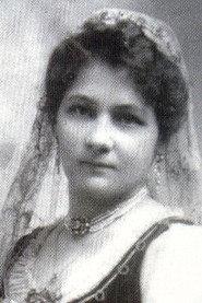 Szeréna Sziklay as in Three Spinsters 1936