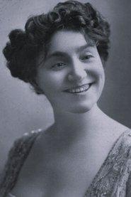 Yvette Guilbert as Marthe Schwerdtlein (archive footage) in Los 5 Faust de F. W. Murnau 2002