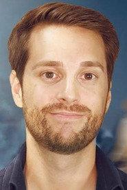 Mirko Drotschmann as Host / Narrator in Tutanchamun - Der Junge hinter der Goldmaske 2022