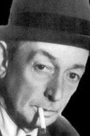 Édouard Francomme as Ring attendant (uncredited) in Portrait of a Murderer 1949