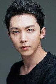 Ryu Sang-wook as Lee Dong-hwa in Hello My Love 2009
