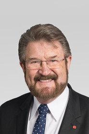 Derryn Hinch as TV Host in A Slice of Life 1983