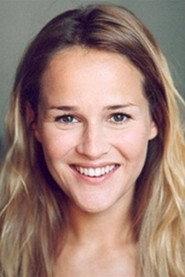 Julie Delafosse as Noémie in Une preuve d'amour 2003